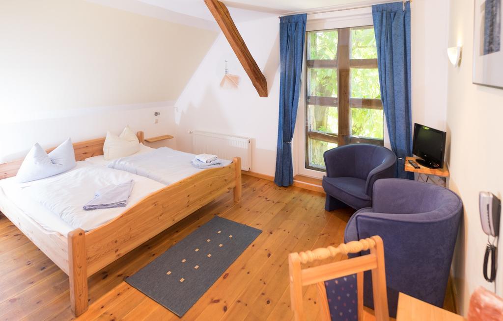 Landhotel Markthof Satemin Wustrow (Fischland) Room photo