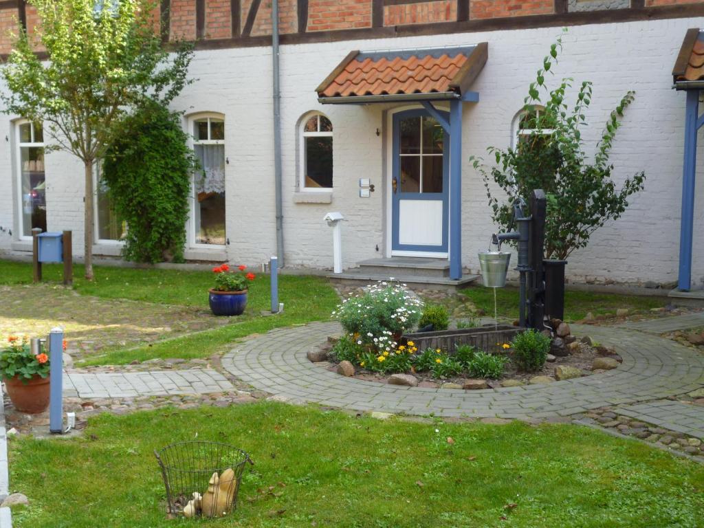 Landhotel Markthof Satemin Wustrow (Fischland) Exterior photo